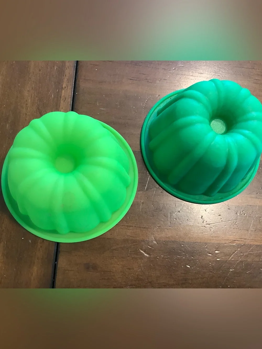 Set of 2 Silicone Mini Bundt Cake Molds - Bright Green